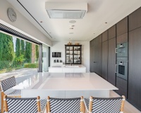 Resale - Villa - Marbella - Elviria