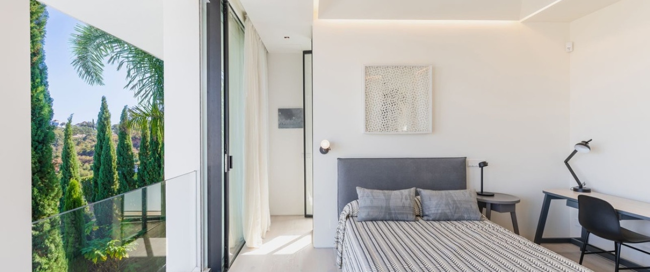 Resale - Villa - Marbella - Elviria