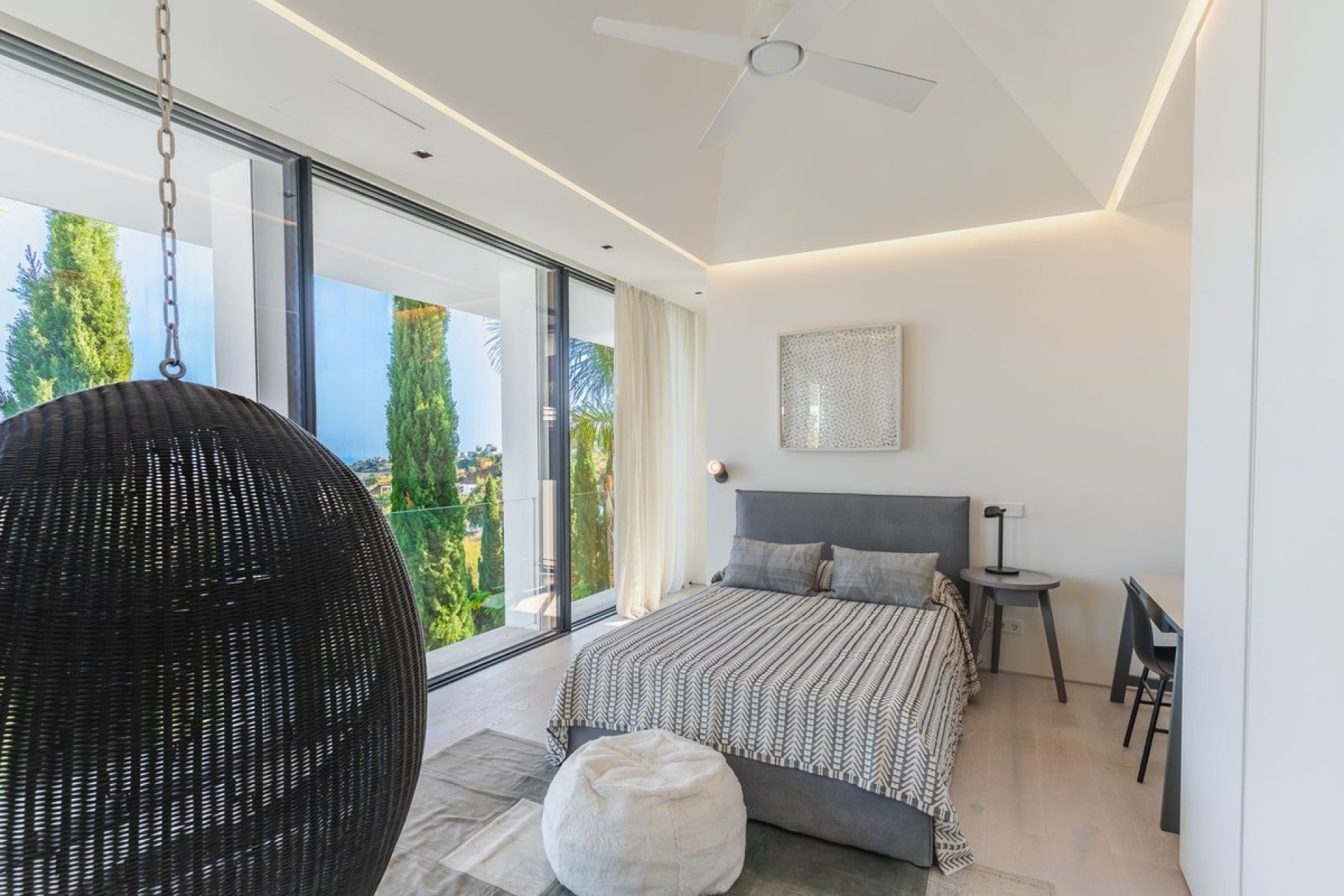Resale - Villa - Marbella - Elviria