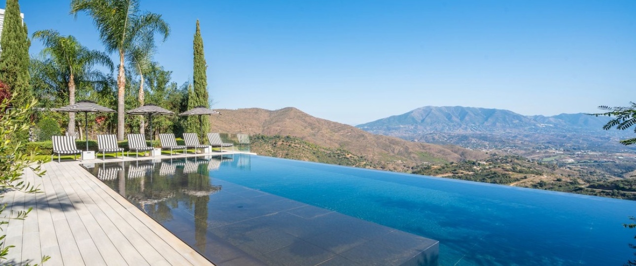 Resale - Villa - Marbella - Elviria