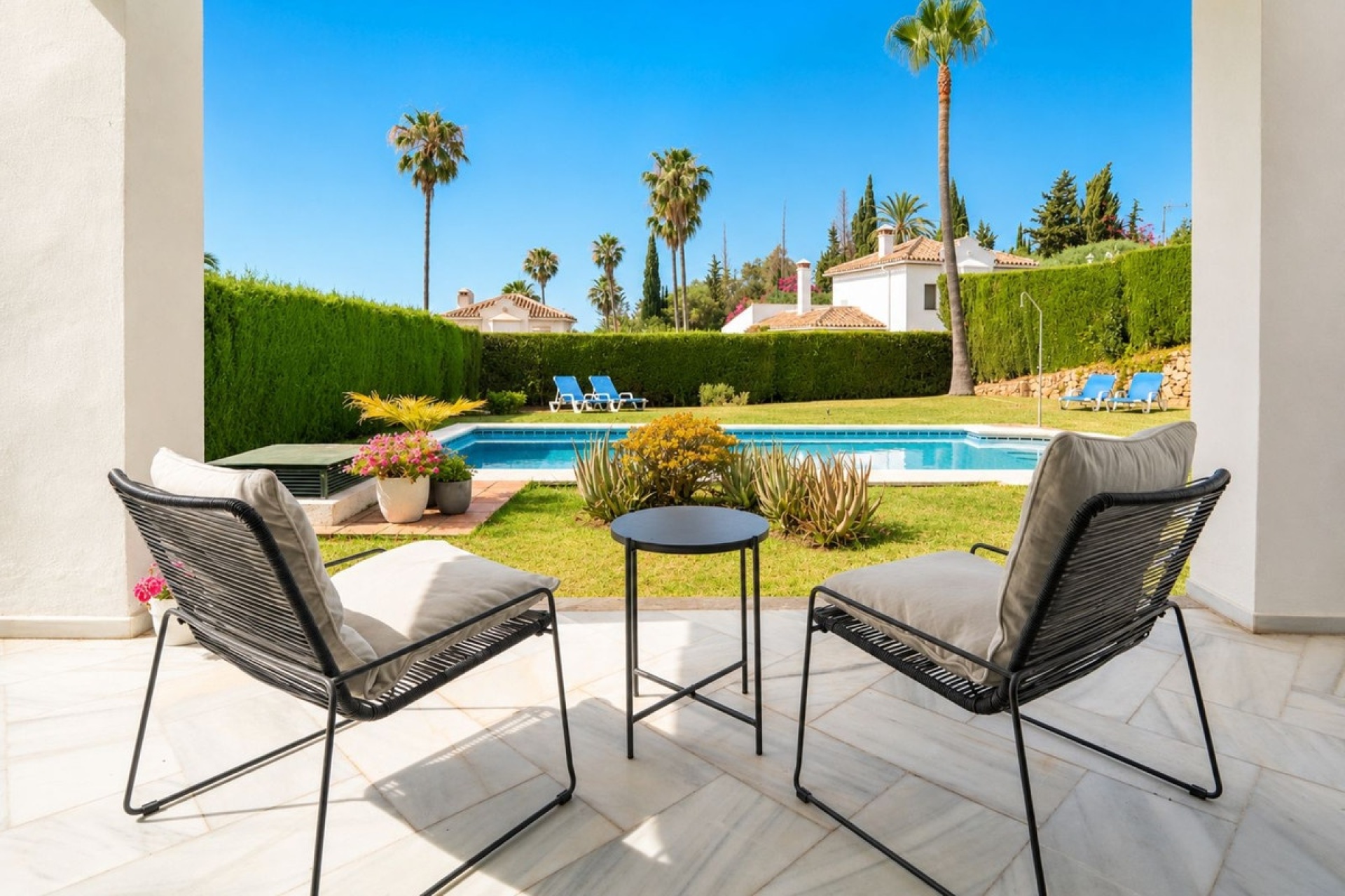 Resale - Villa - Marbella - Elviria