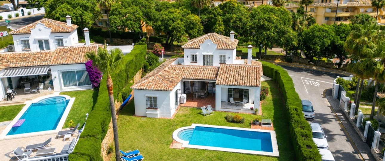 Resale - Villa - Marbella - Elviria