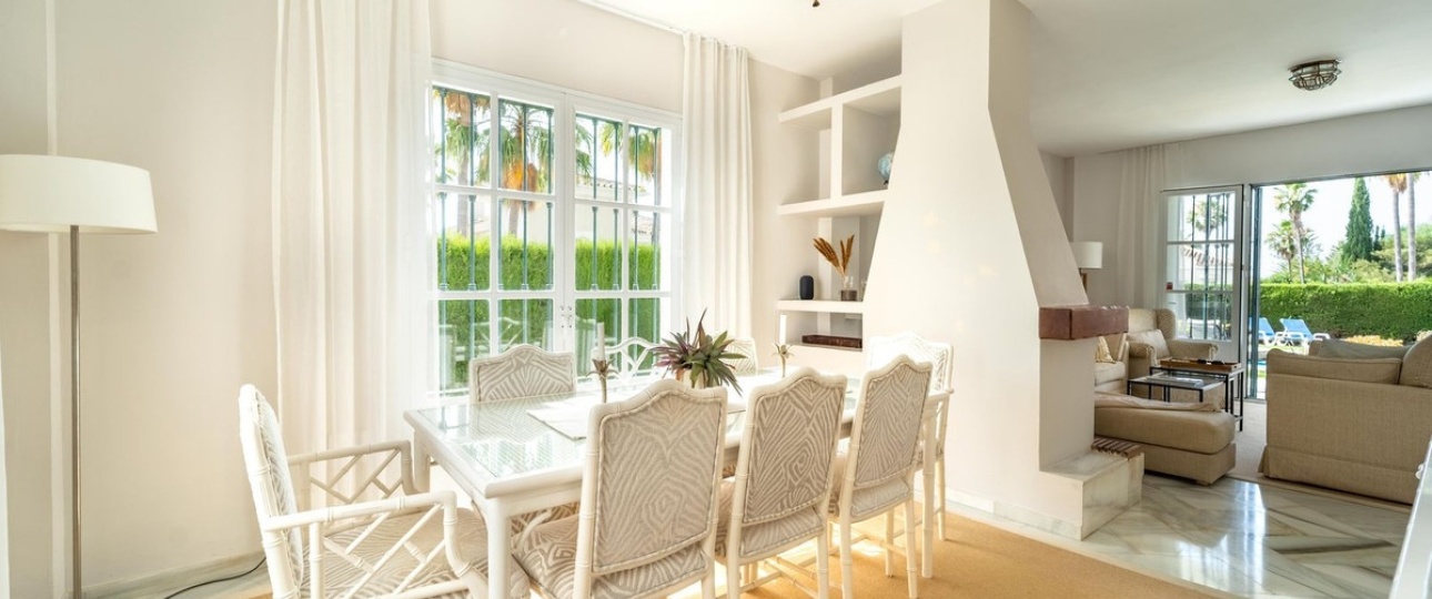 Resale - Villa - Marbella - Elviria