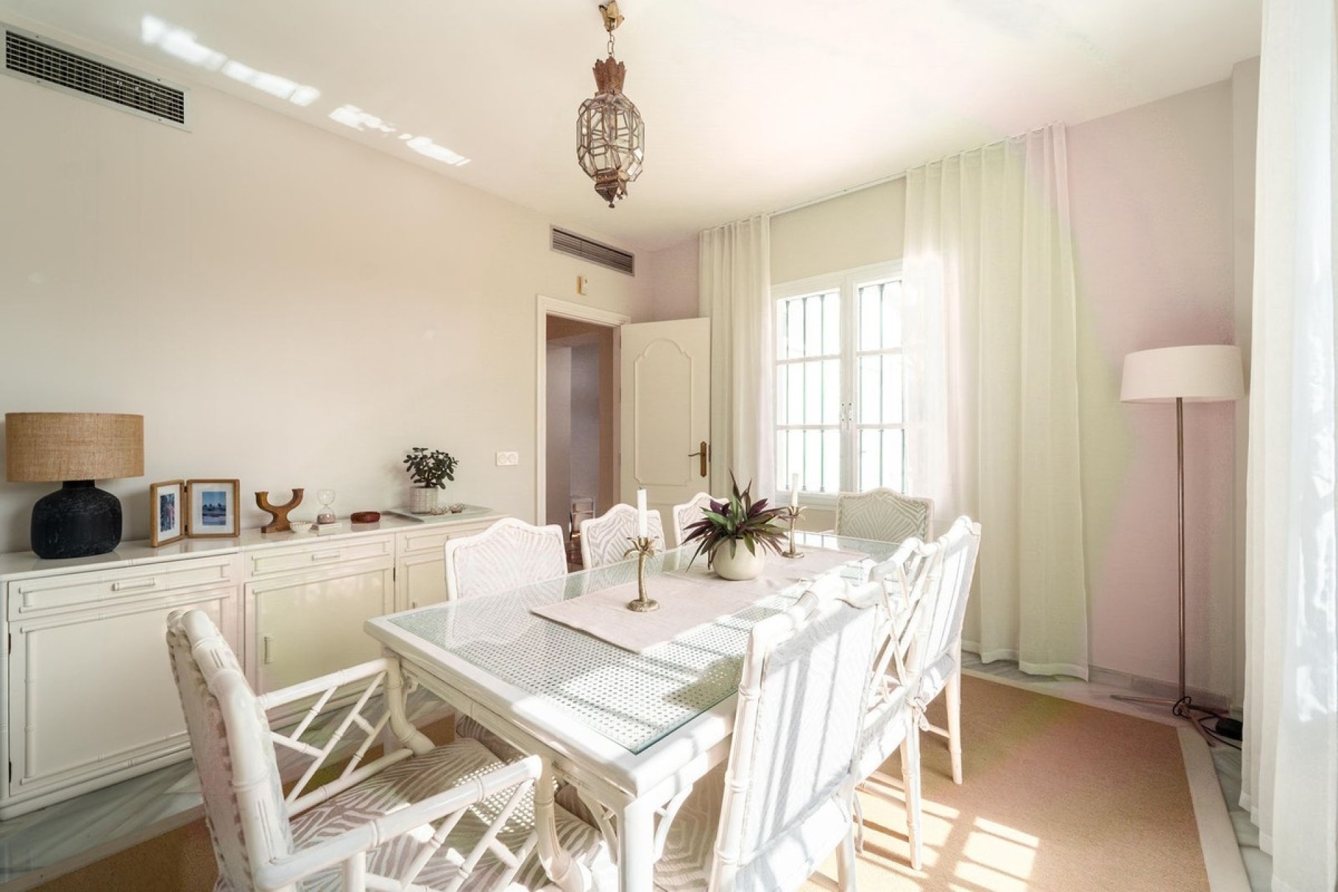 Resale - Villa - Marbella - Elviria