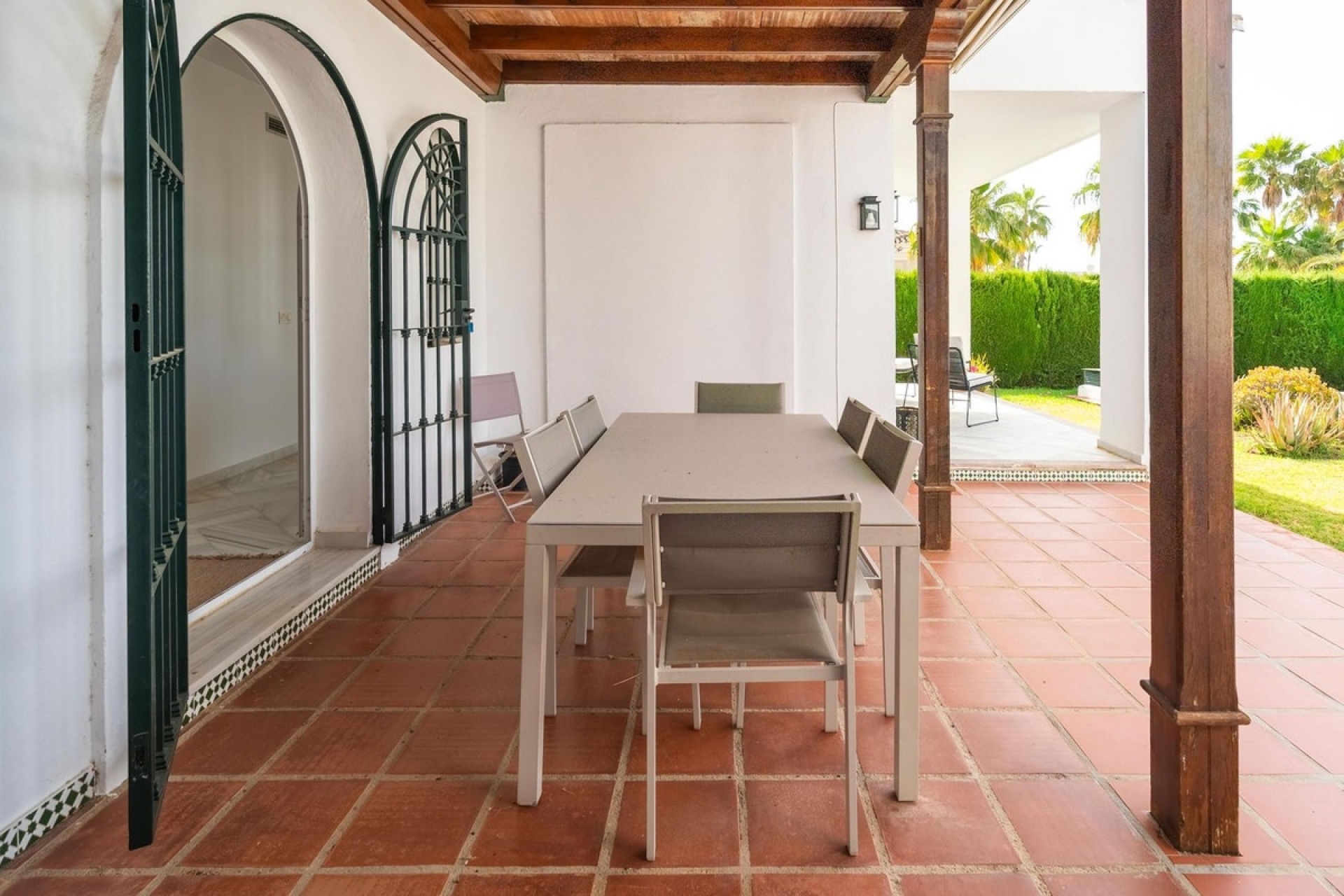 Resale - Villa - Marbella - Elviria