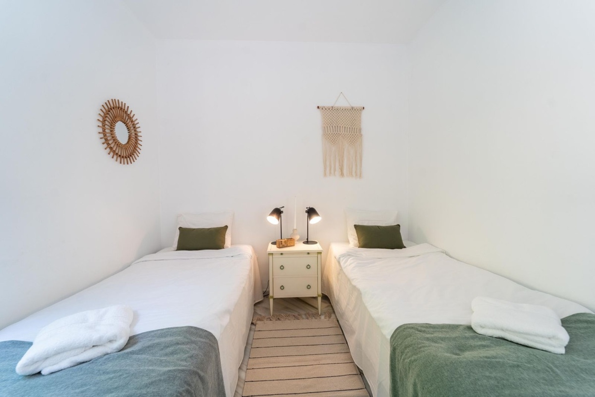 Resale - Villa - Marbella - Elviria