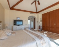 Resale - Villa - Marbella - Elviria