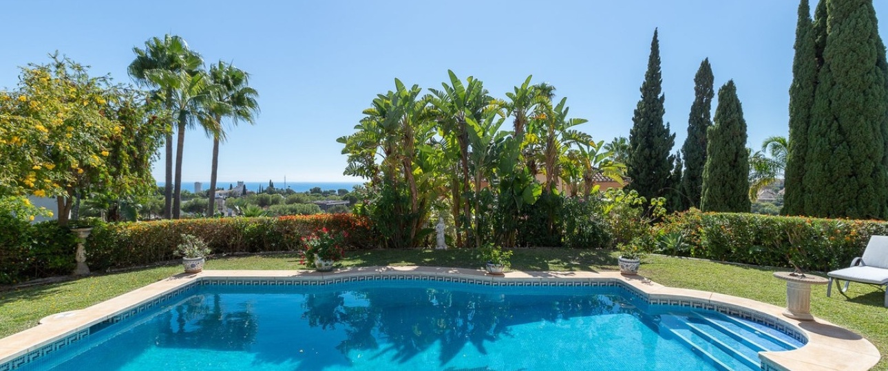 Resale - Villa - Marbella - Elviria