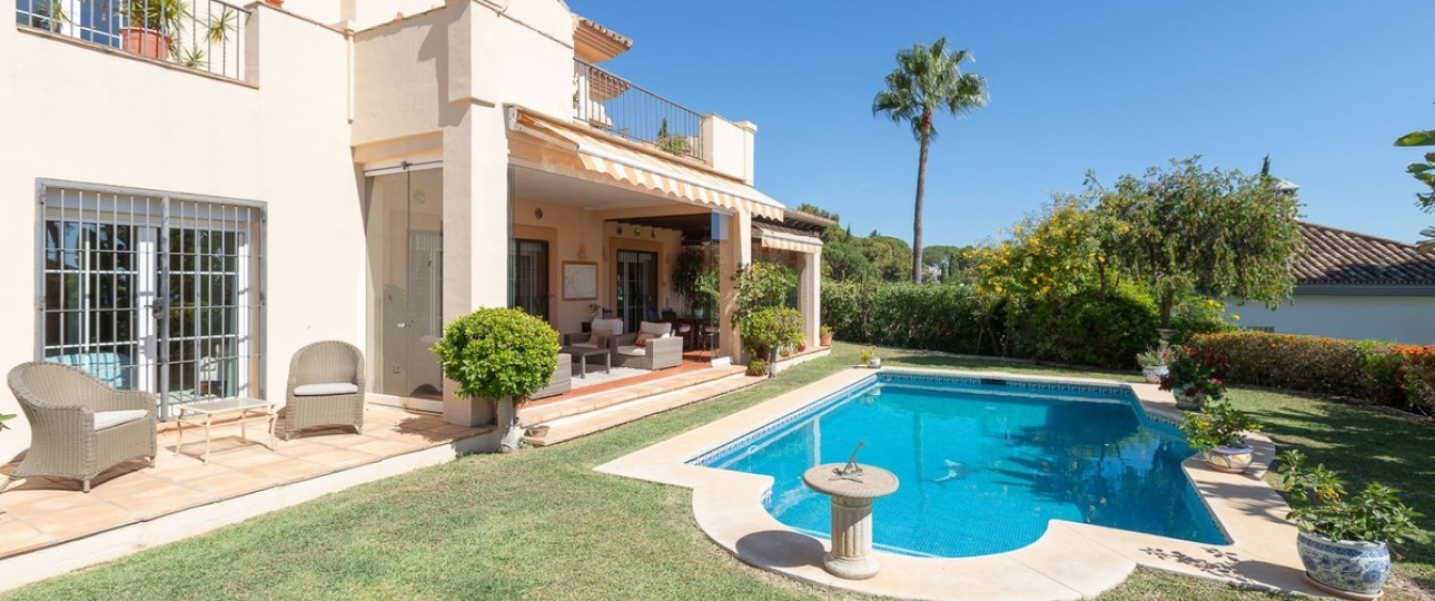 Resale - Villa - Marbella - Elviria