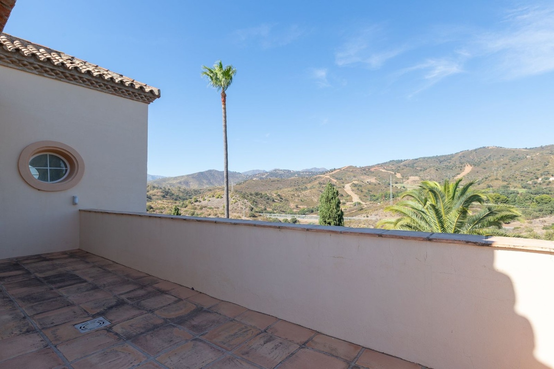 Resale - Villa - Marbella - Elviria