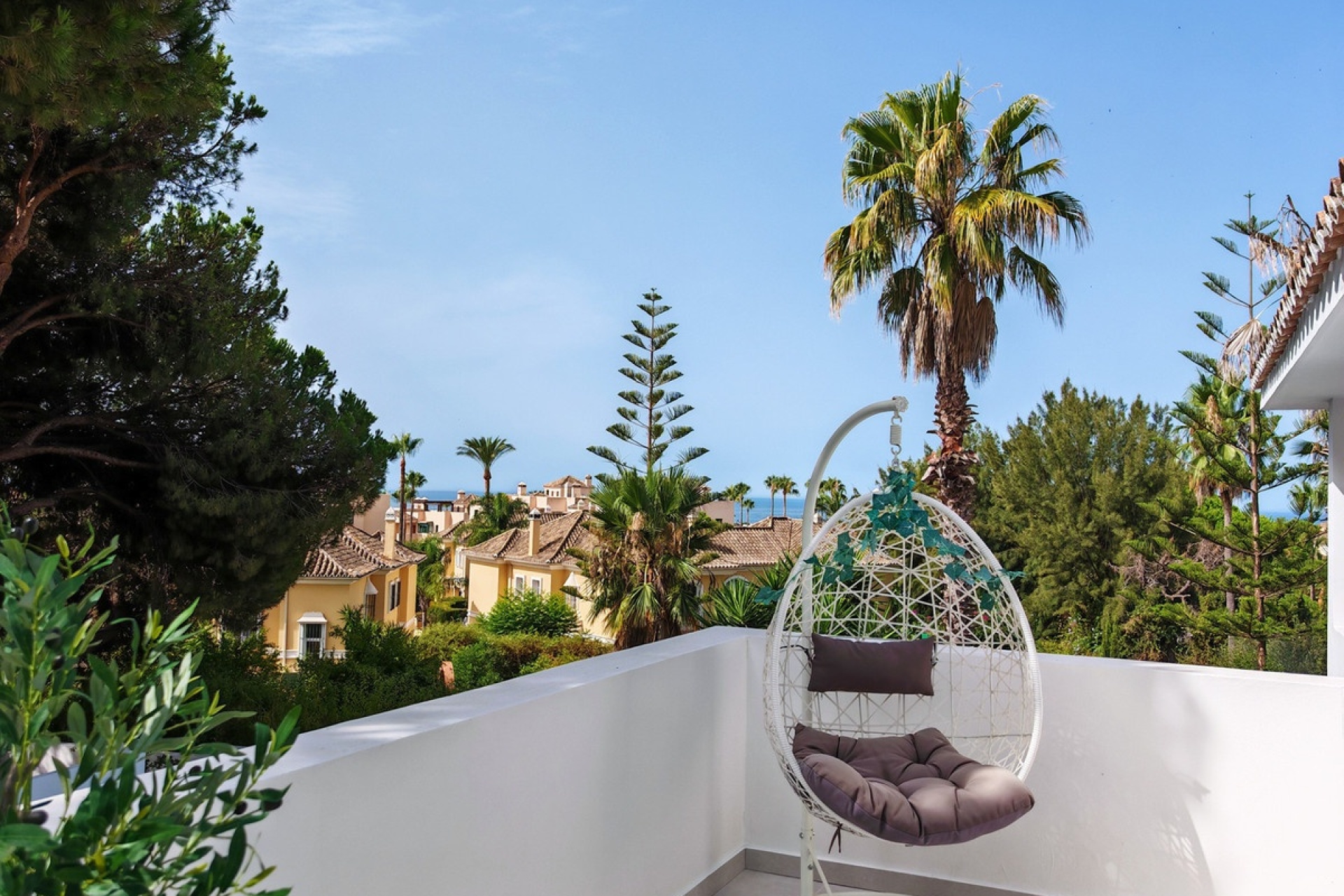 Resale - Villa - Marbella - Elviria