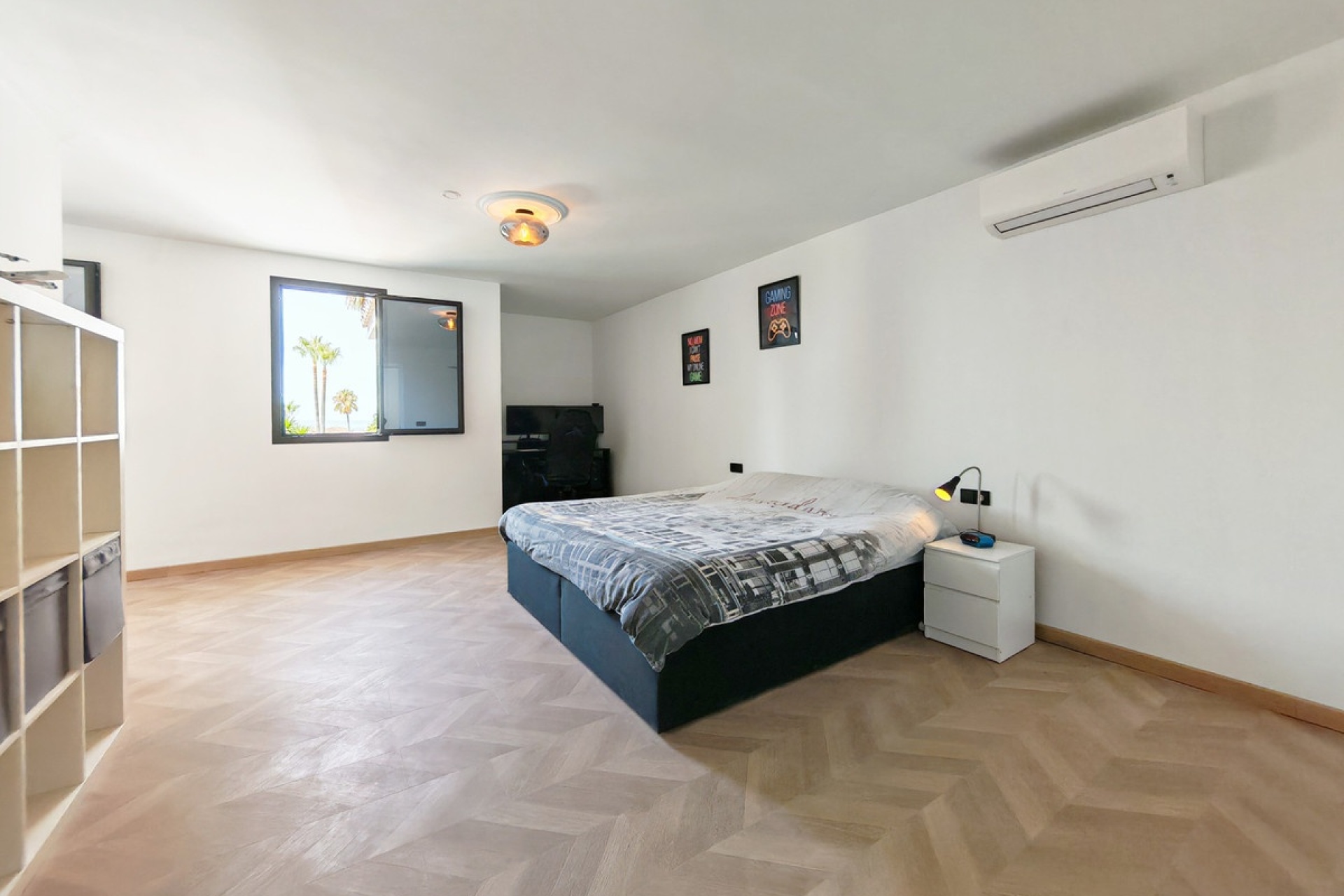 Resale - Villa - Marbella - Elviria