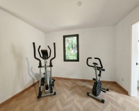 Resale - Villa - Marbella - Elviria