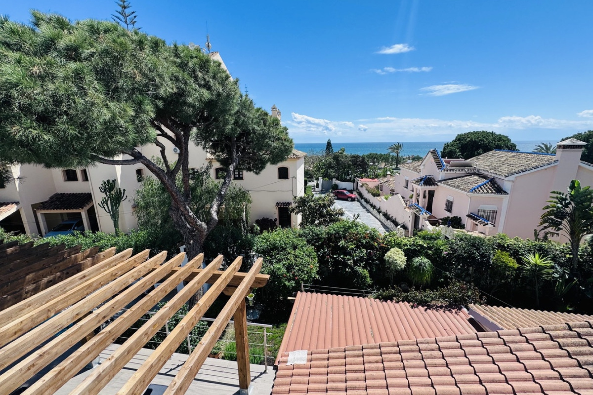 Resale - Villa - Marbella - Elviria