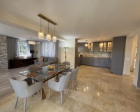 Resale - Villa - Marbella - Elviria