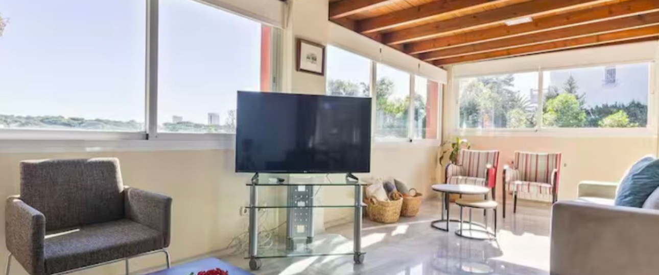 Resale - Villa - Marbella - Elviria