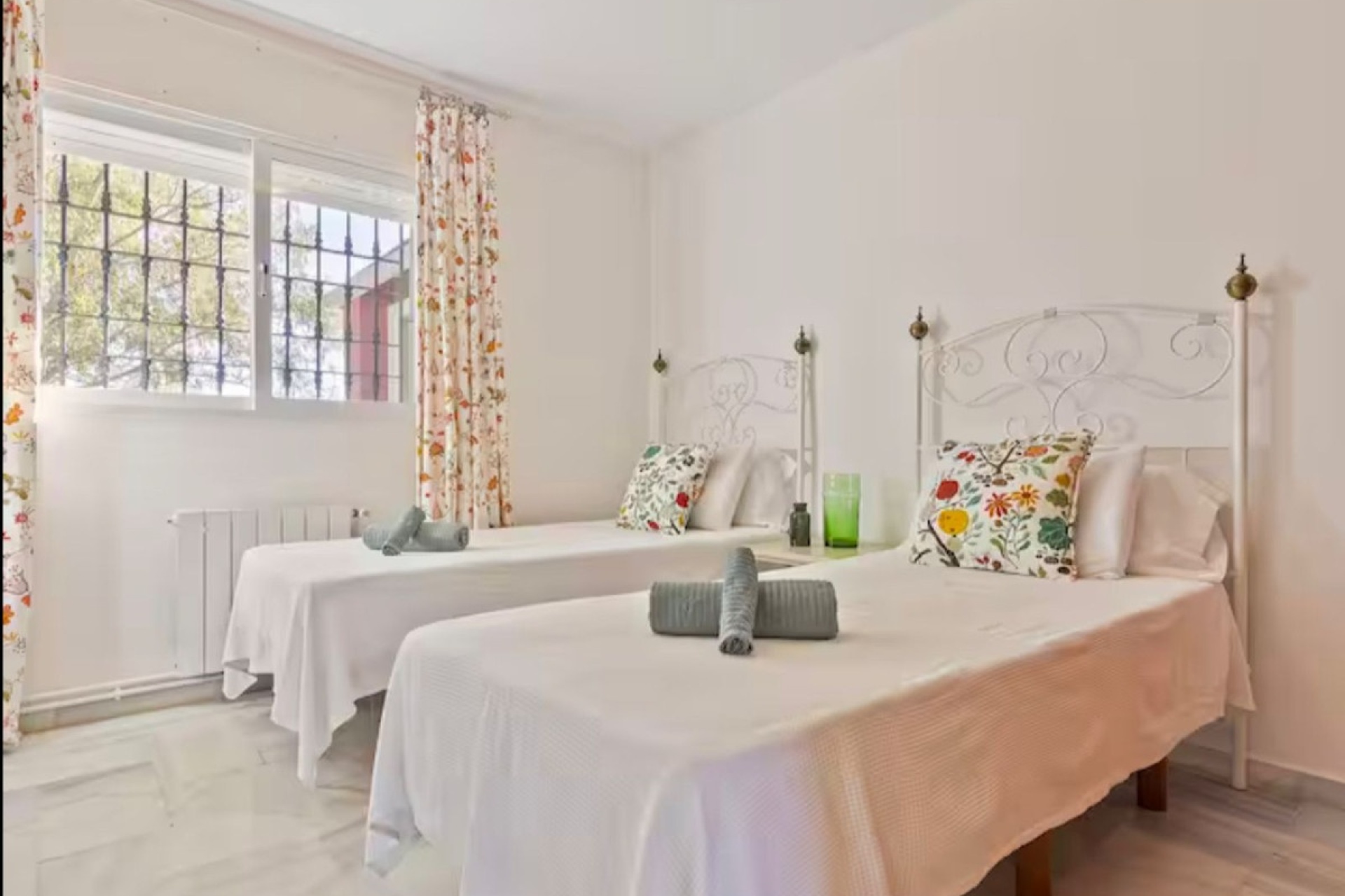 Resale - Villa - Marbella - Elviria