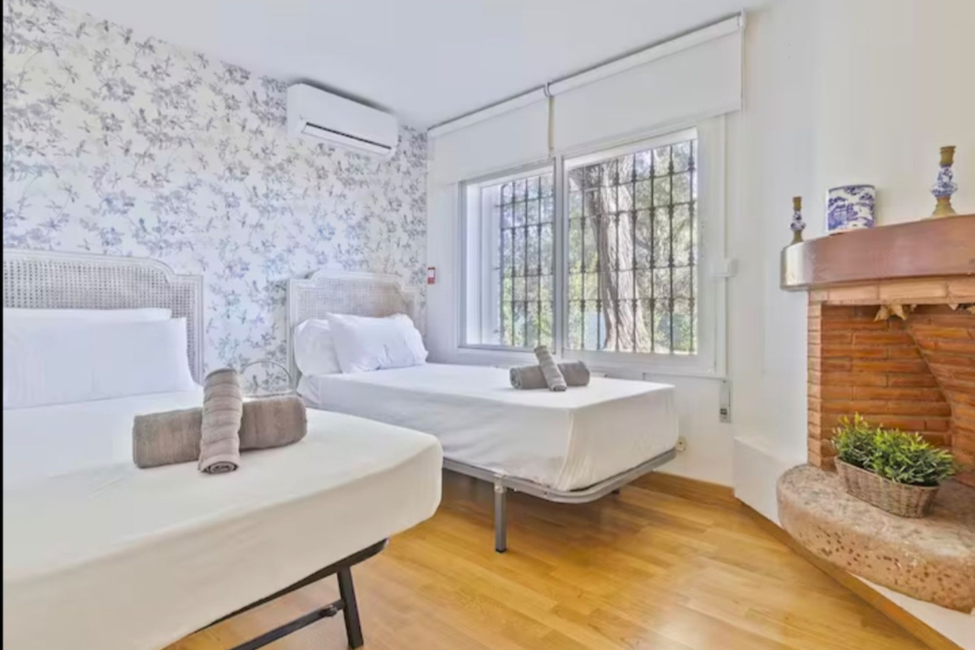 Resale - Villa - Marbella - Elviria