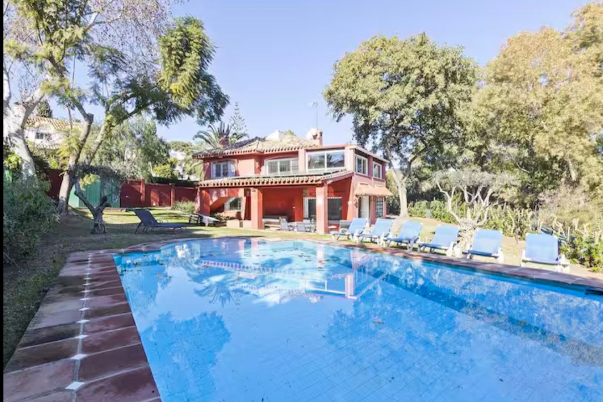 Resale - Villa - Marbella - Elviria