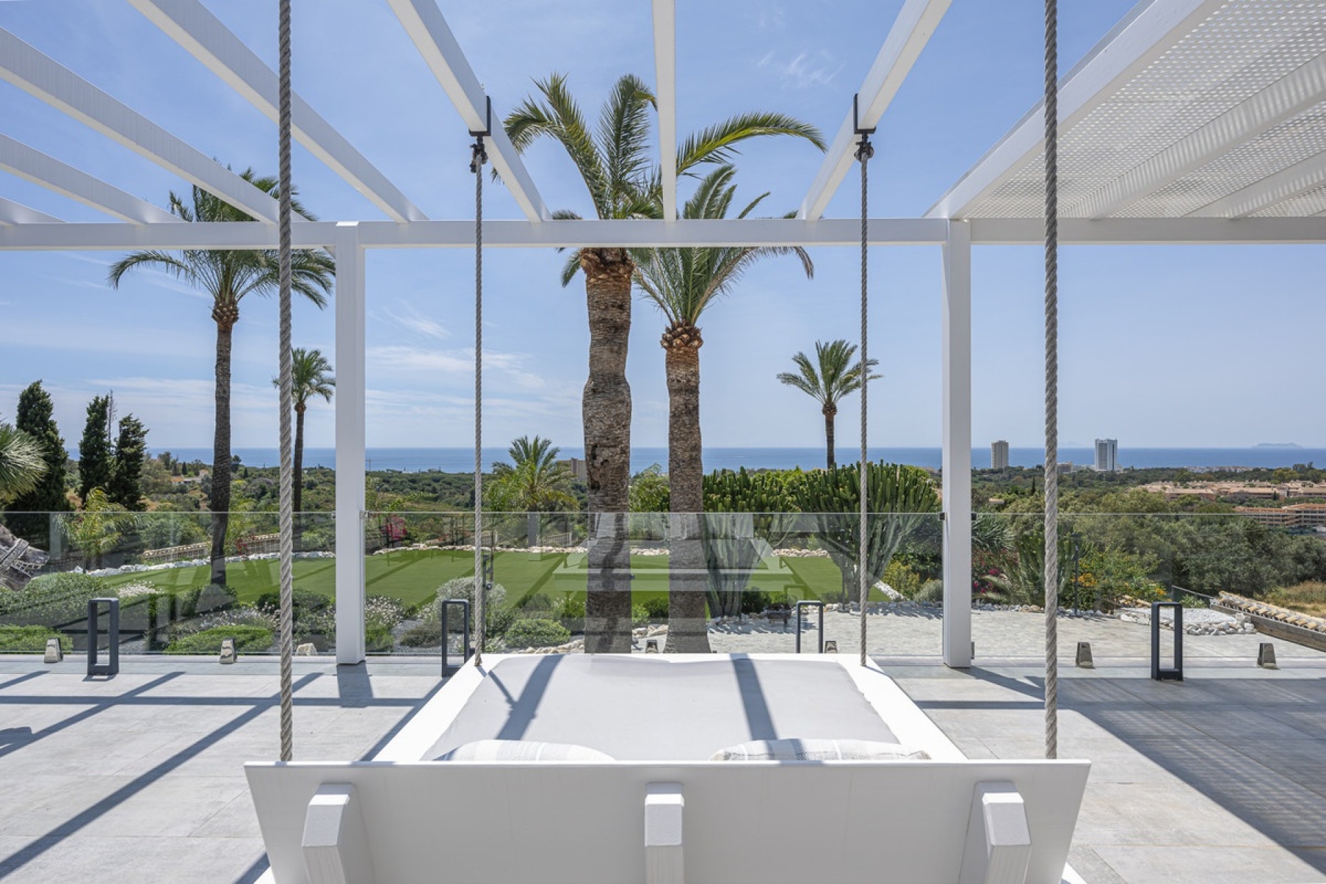 Resale - Villa - Marbella - Elviria