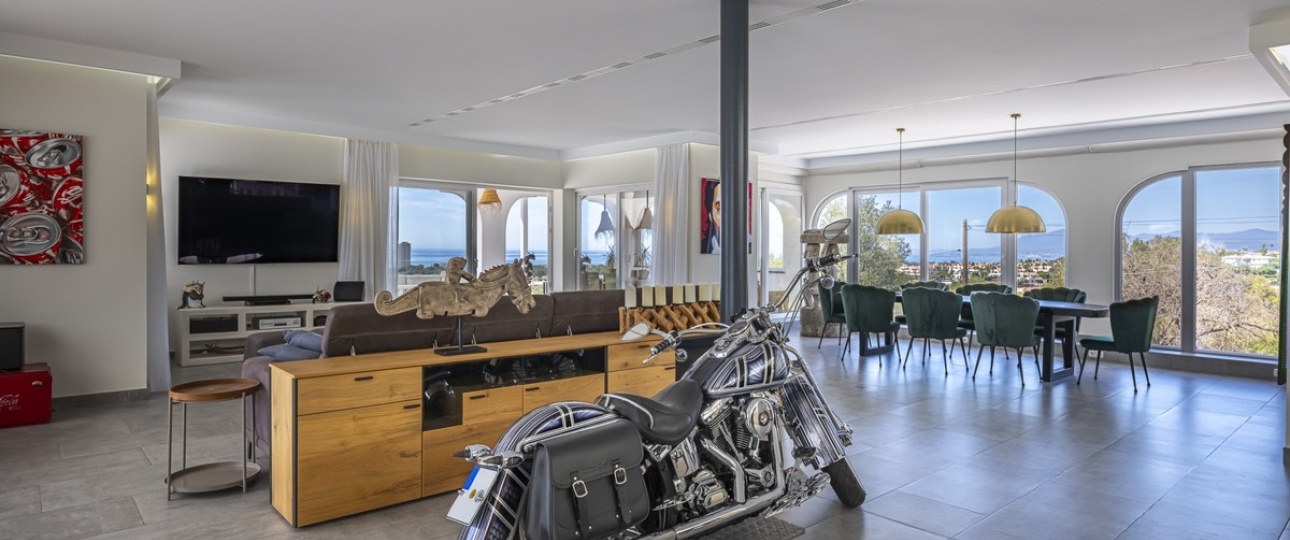 Resale - Villa - Marbella - Elviria