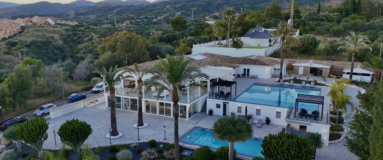 Resale - Villa - Marbella - Elviria