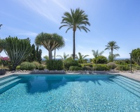 Resale - Villa - Marbella - Elviria