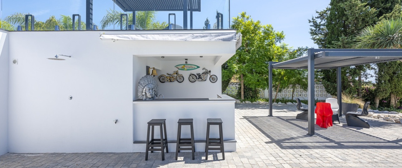 Resale - Villa - Marbella - Elviria