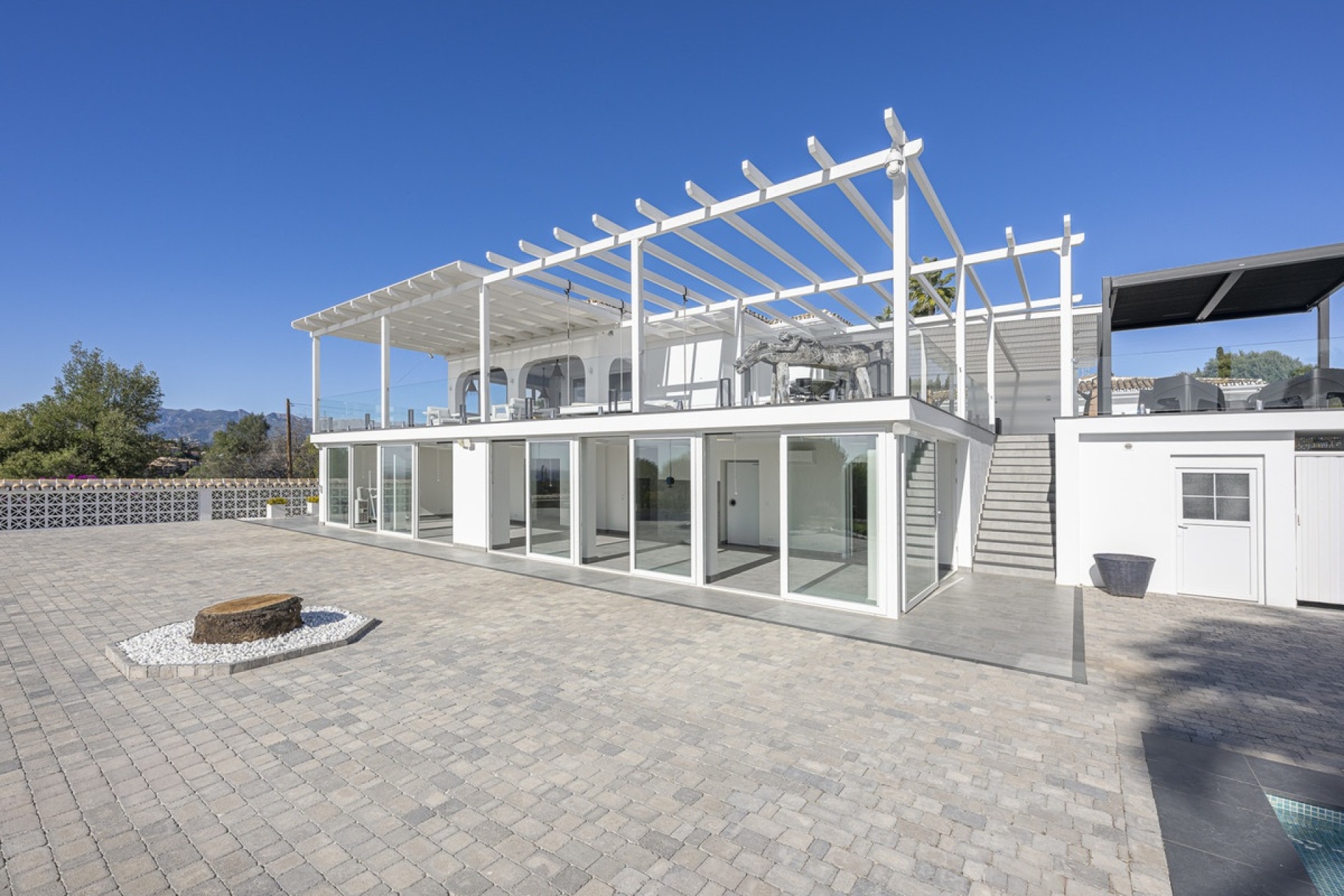 Resale - Villa - Marbella - Elviria