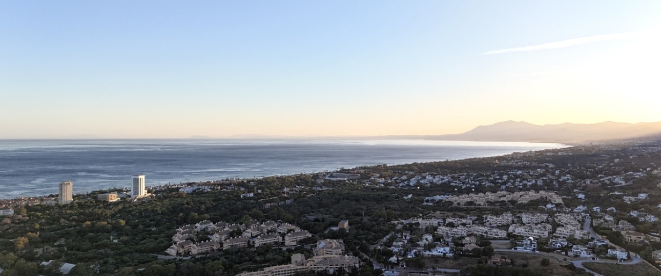 Resale - Villa - Marbella - Elviria