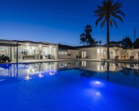 Resale - Villa - Marbella - Elviria