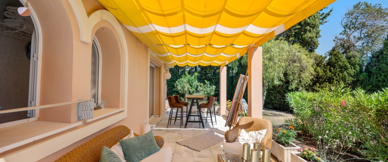 Resale - Villa - Marbella - Elviria