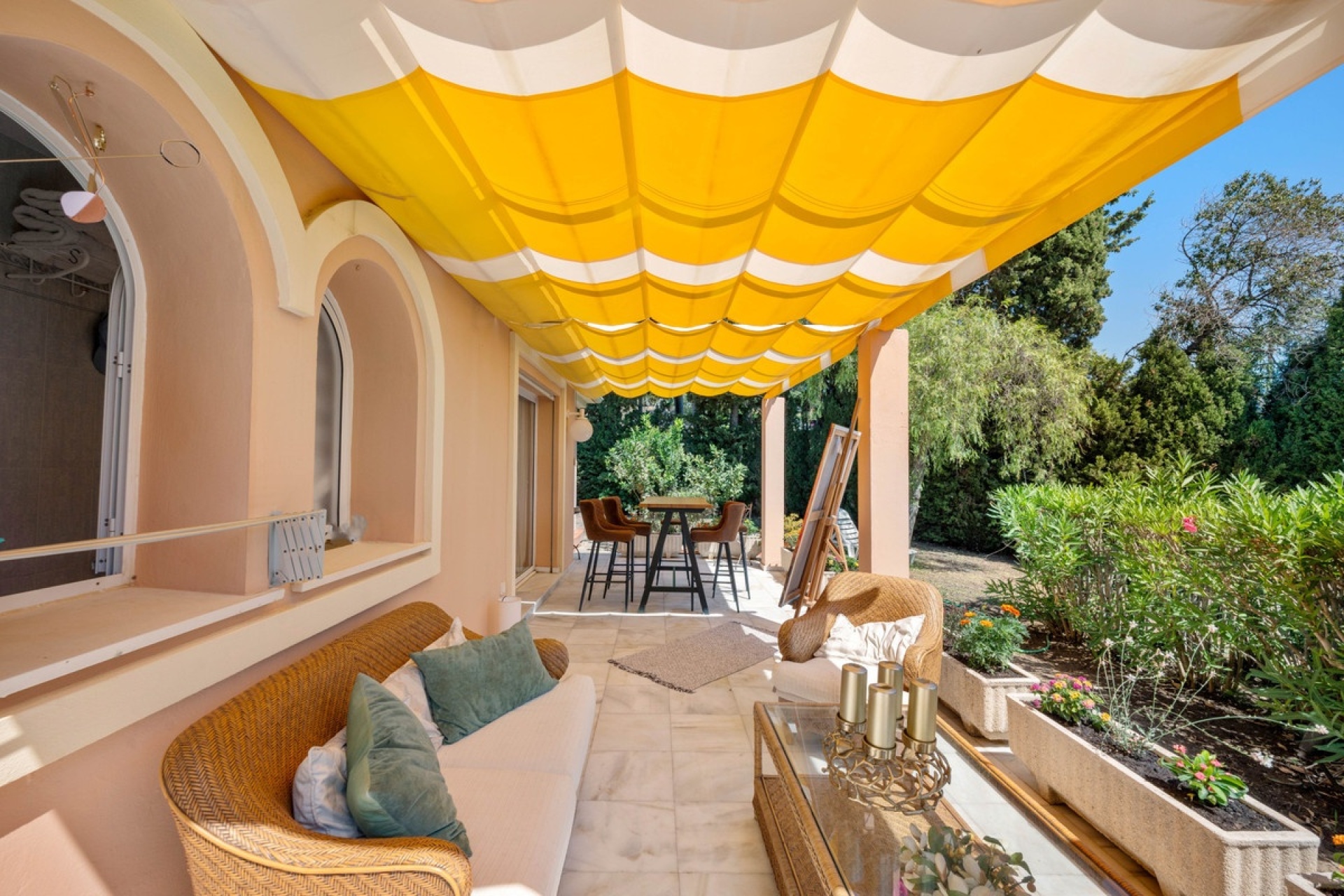 Resale - Villa - Marbella - Elviria