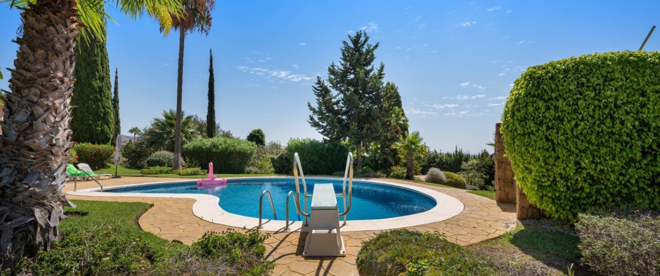 Resale - Villa - Marbella - Elviria