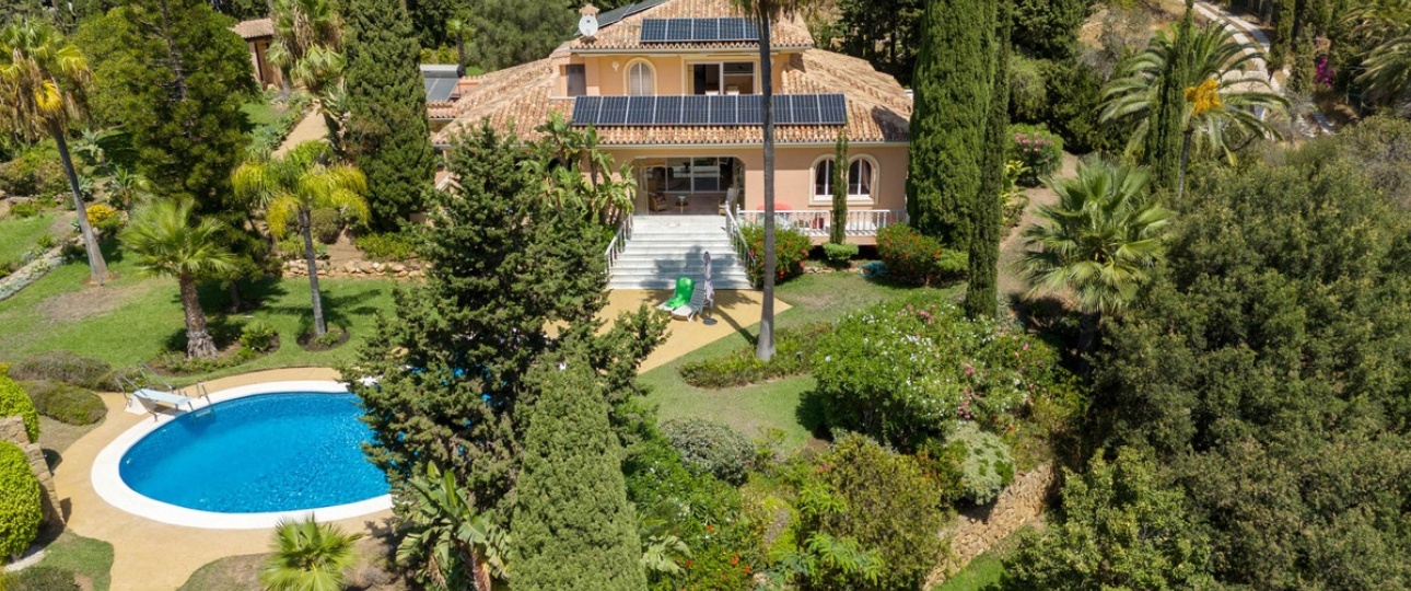 Resale - Villa - Marbella - Elviria