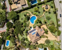 Resale - Villa - Marbella - Elviria