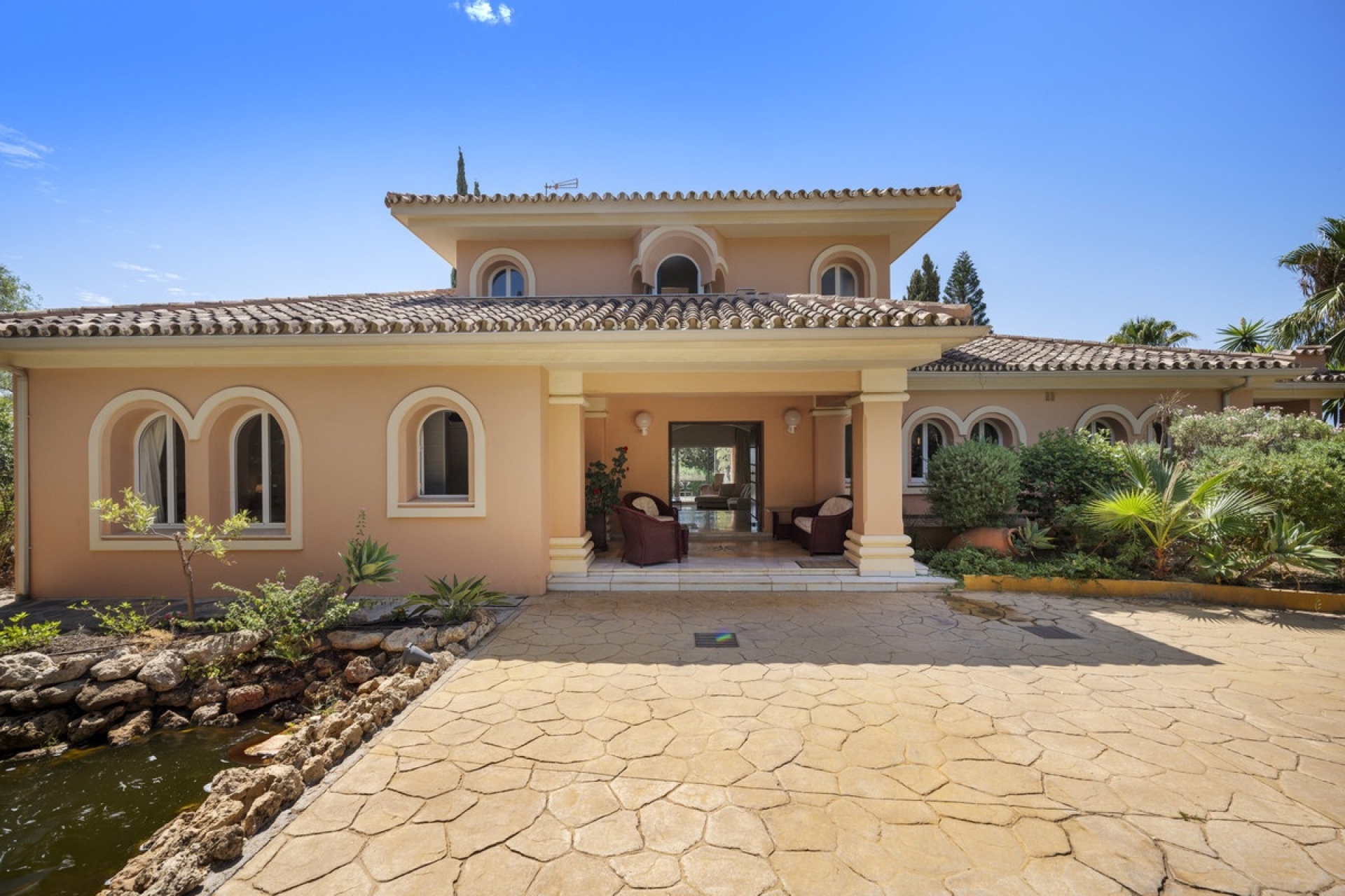 Resale - Villa - Marbella - Elviria