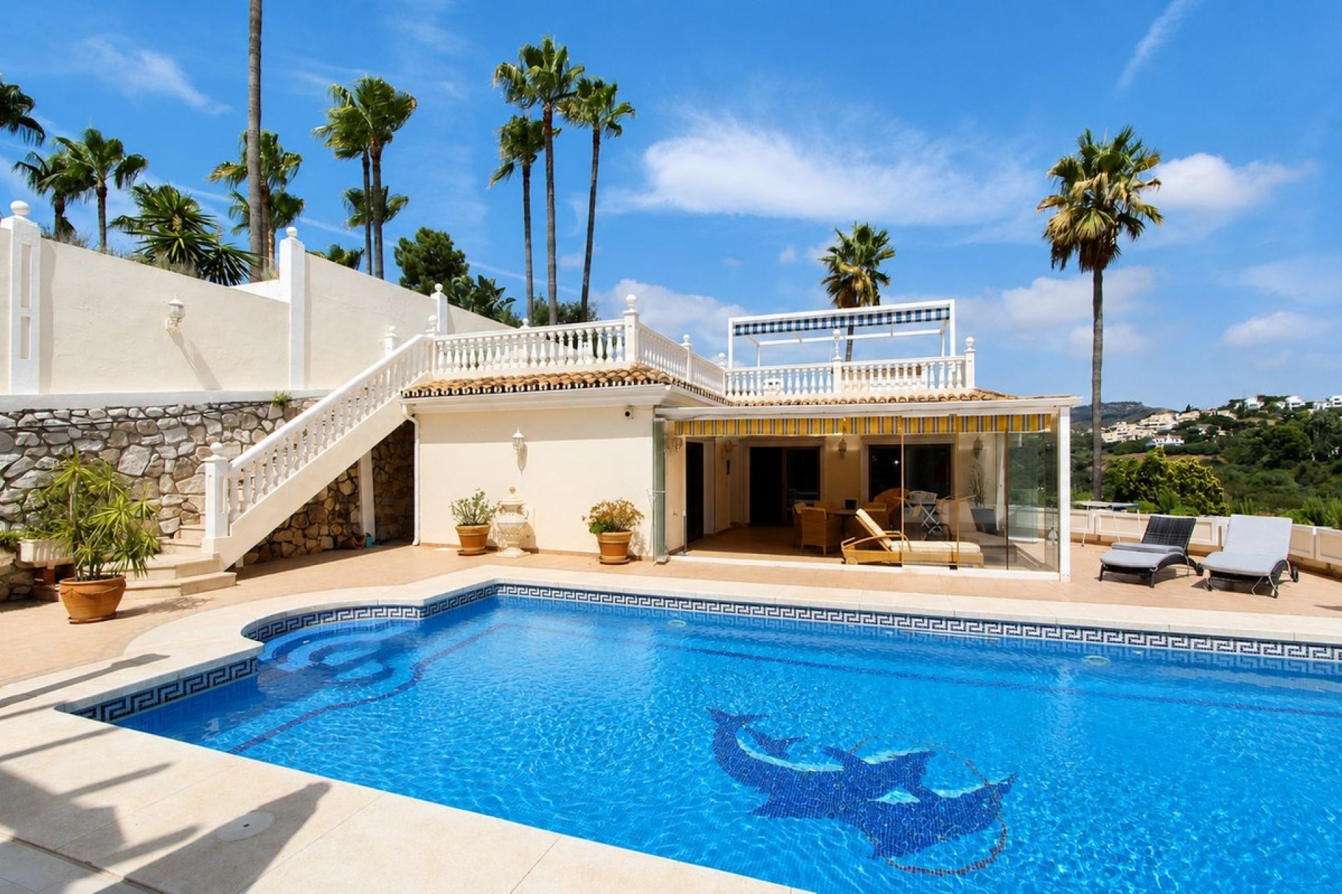 Resale - Villa - Marbella - Elviria