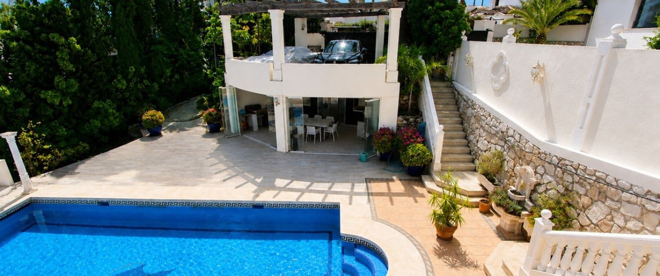 Resale - Villa - Marbella - Elviria