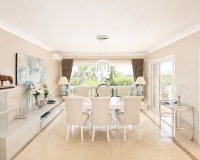Resale - Villa - Marbella - Elviria
