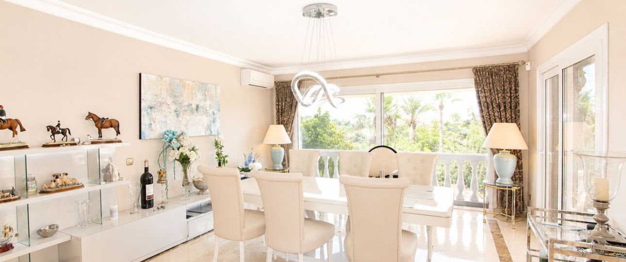 Resale - Villa - Marbella - Elviria