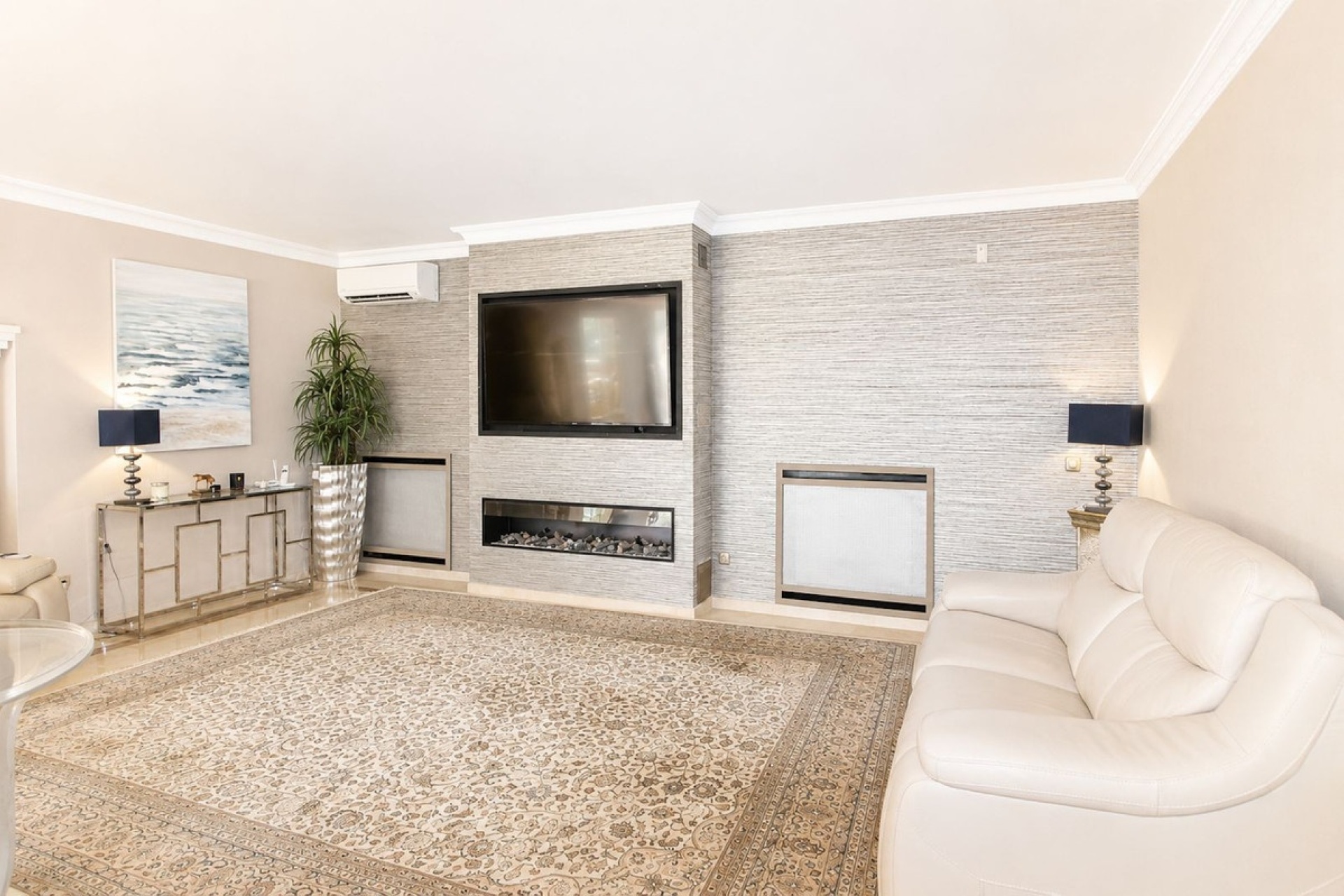 Resale - Villa - Marbella - Elviria