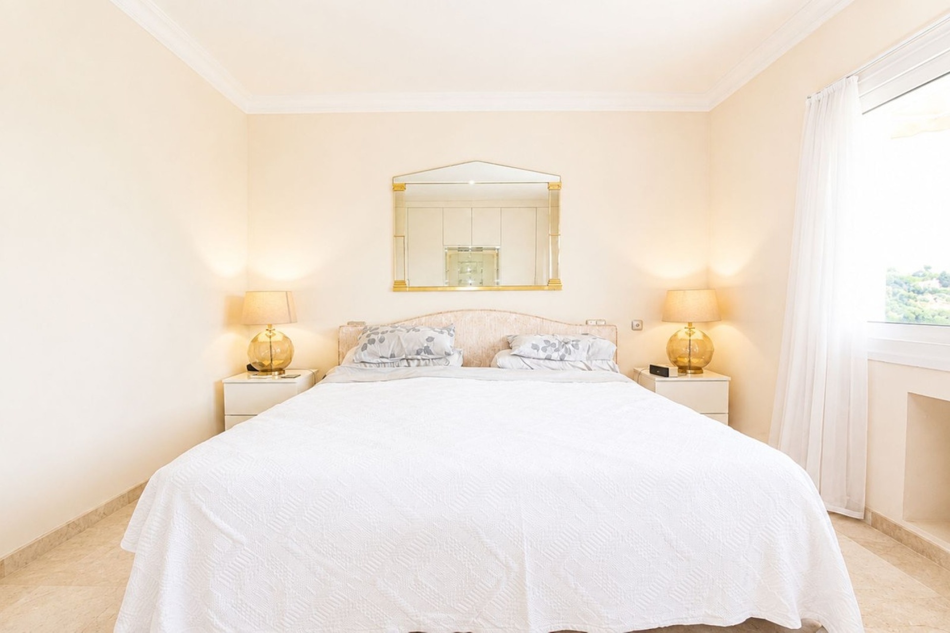 Resale - Villa - Marbella - Elviria