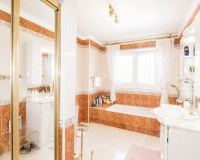 Resale - Villa - Marbella - Elviria