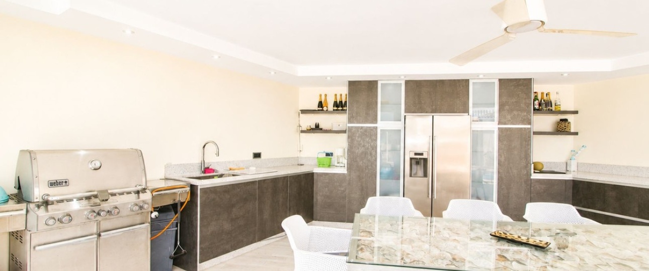 Resale - Villa - Marbella - Elviria