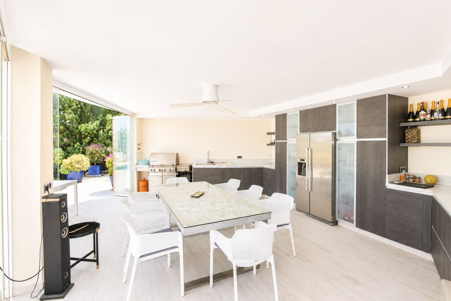 Resale - Villa - Marbella - Elviria