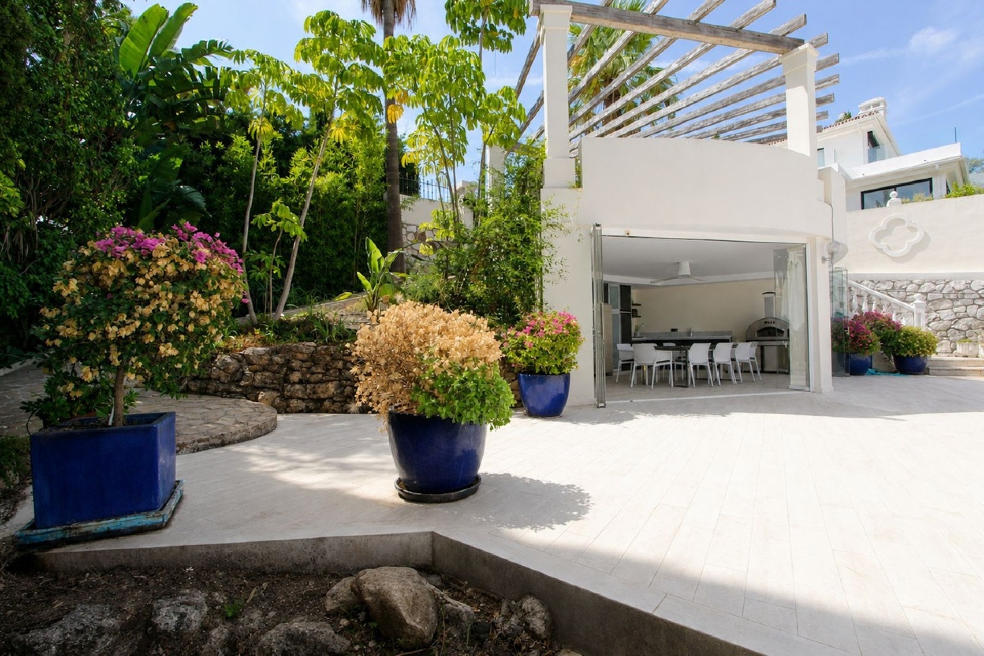 Resale - Villa - Marbella - Elviria