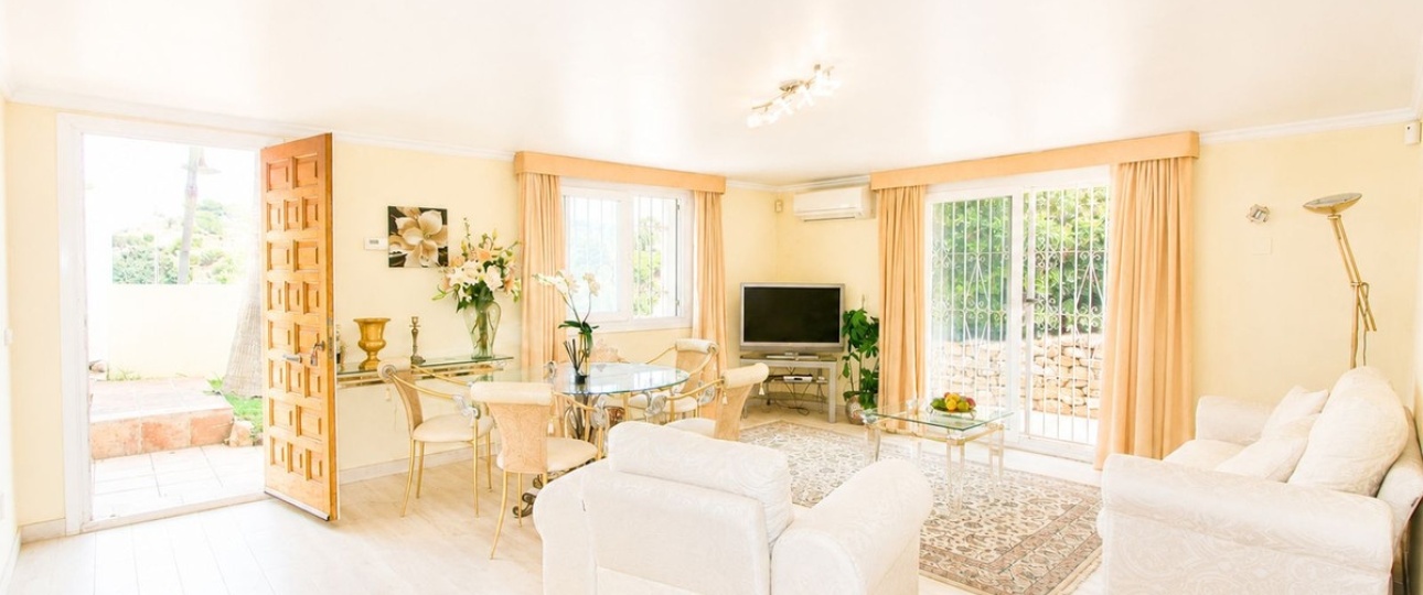 Resale - Villa - Marbella - Elviria