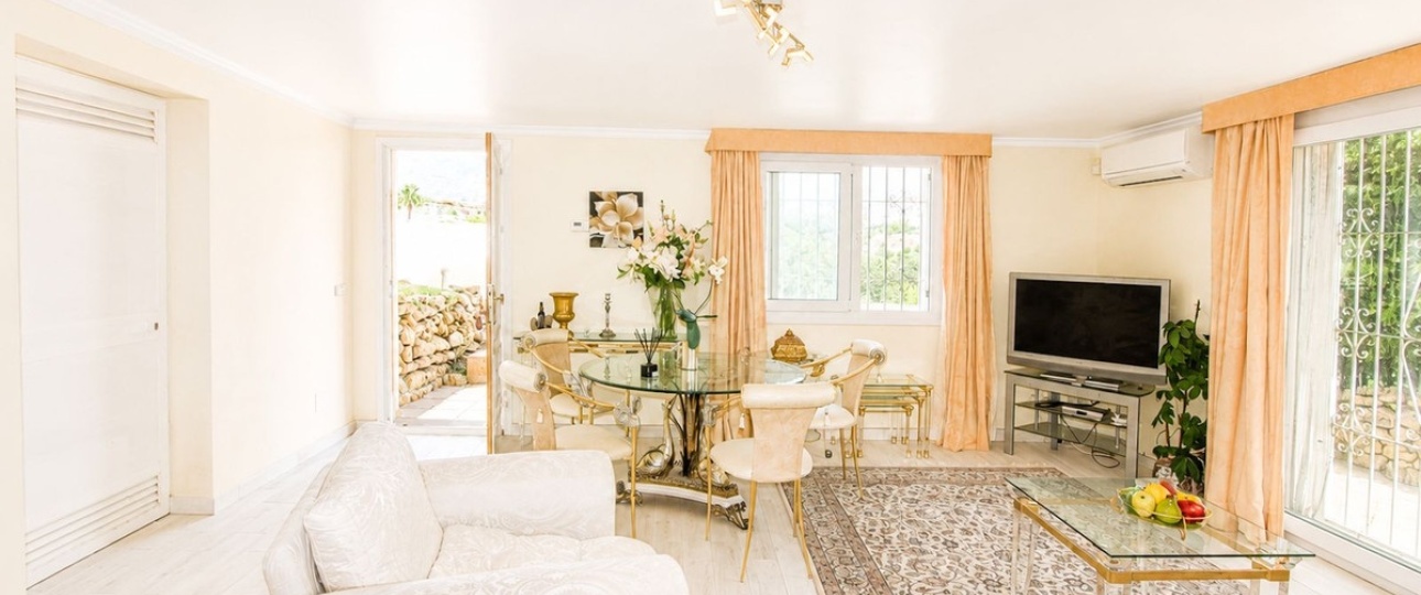 Resale - Villa - Marbella - Elviria