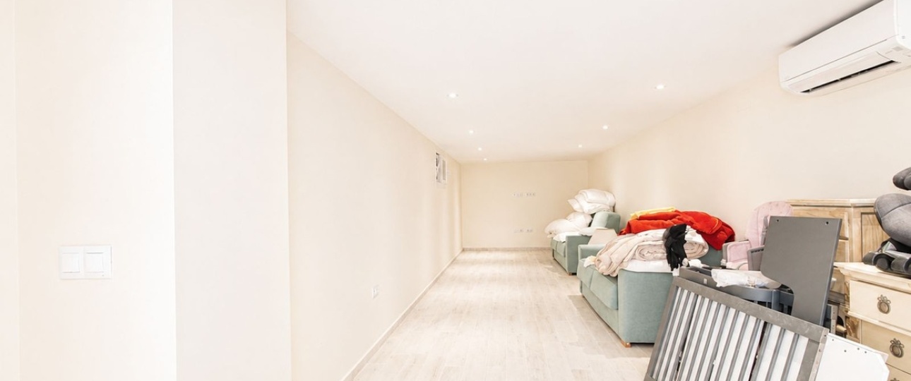 Resale - Villa - Marbella - Elviria